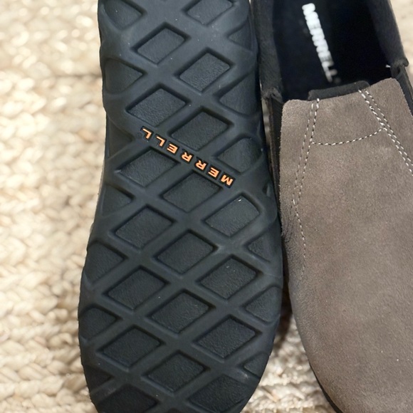 Merrell Boy’s Gunsmoke brown Jungle Moc Shoes - Picture 2 of 3